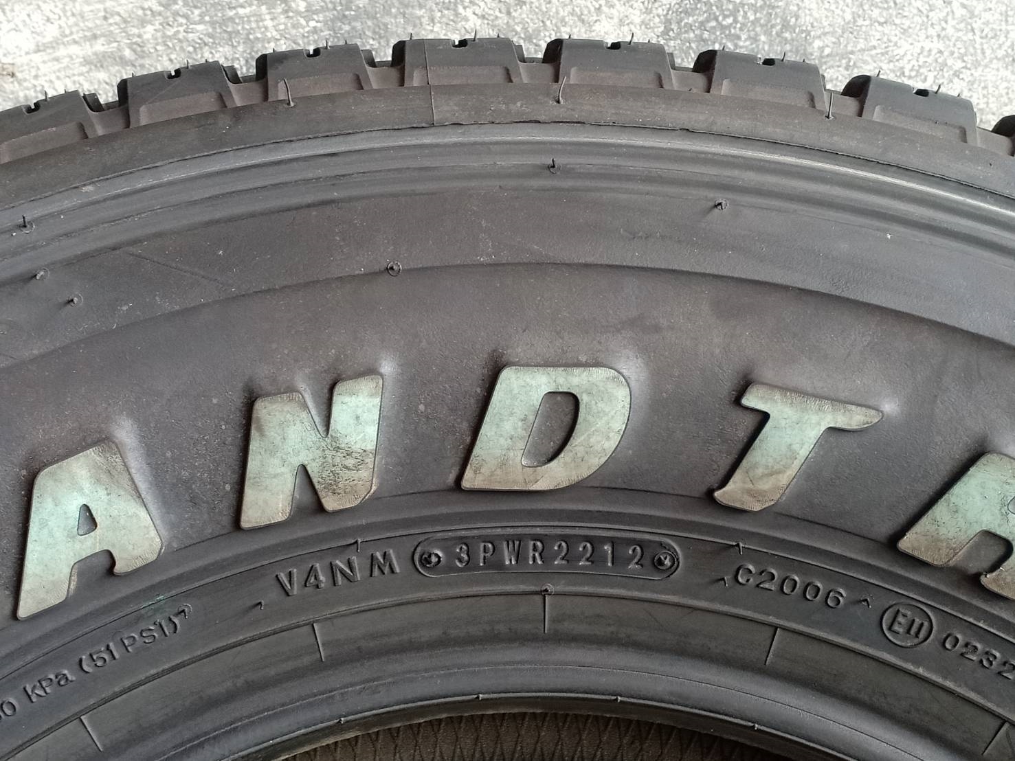 ยางใหม่ DUNLOP TG28 275/70-16 ซื้อ4 แถมฟรี1