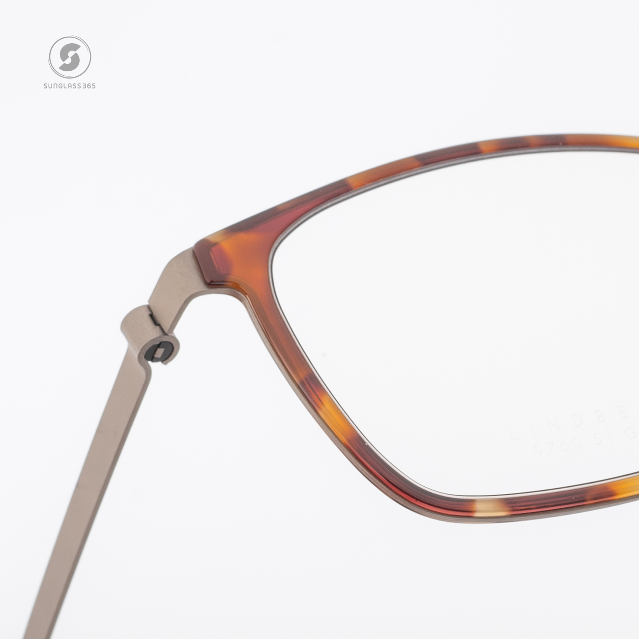 แว่นสายตา Lindberg Strip Titanium 028 13C87 9760 T207 10
