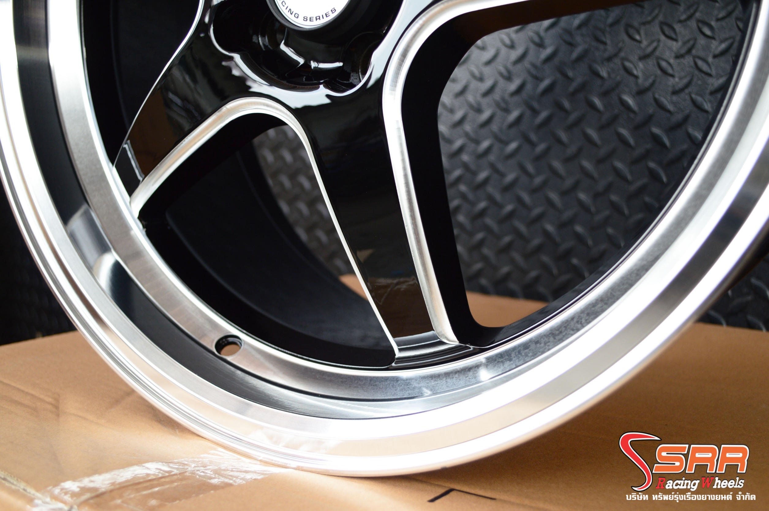 PARODI-XHAKA ซาก้า D1SF ขอบ17 ราคาถูก