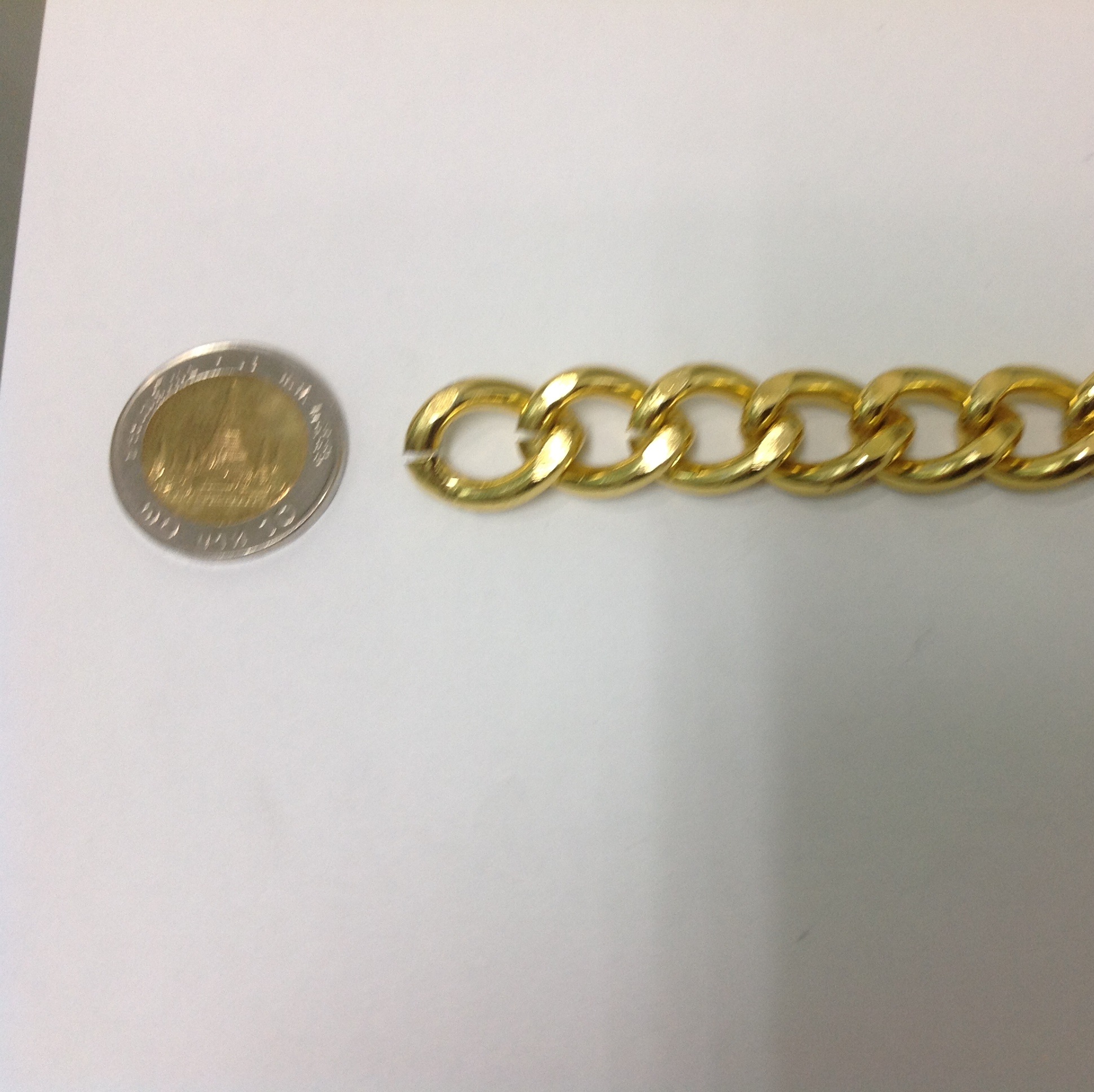 โซ่ตัดเหลี่ยมใหญ่ ทอง