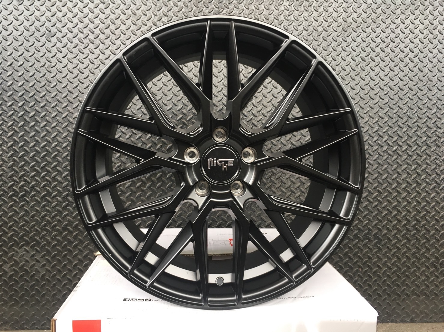 ล้อแท้ NICHE GAMMA M190 ขอบ20 สเป็คใส่ BENZ BMW MINI