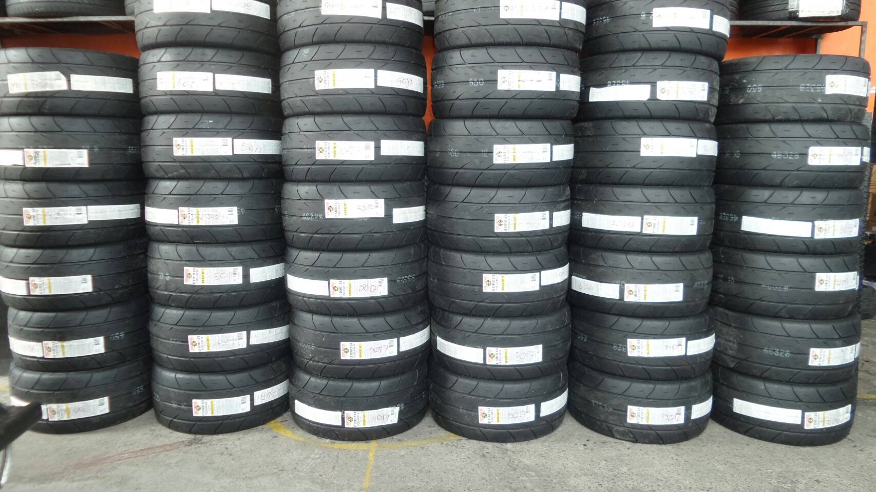 MICKEY THOMPSON ET STREET S/S 285/40-18 เทรดแว 00