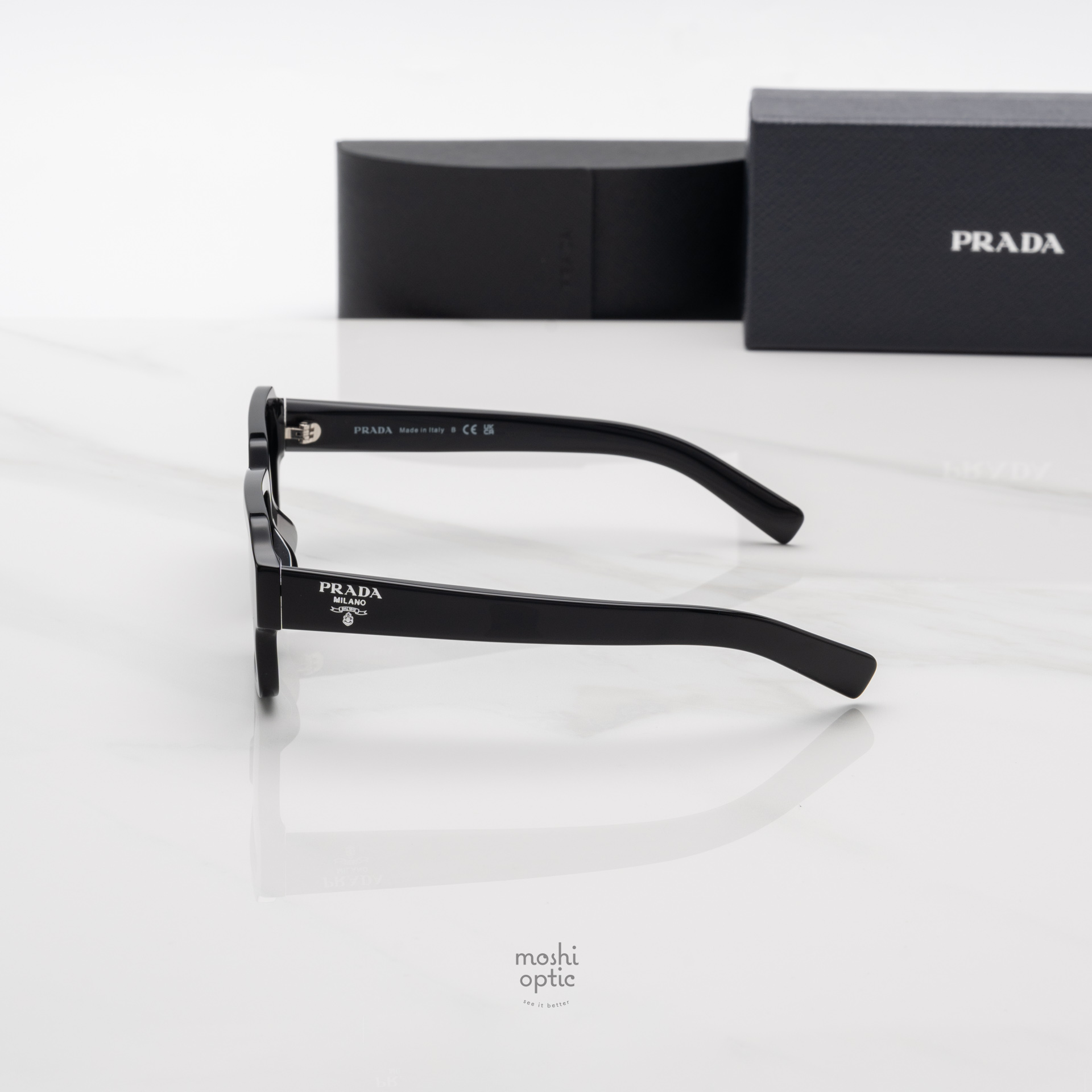 แว่นกันแดด PRADA PR02ZSF AB06T