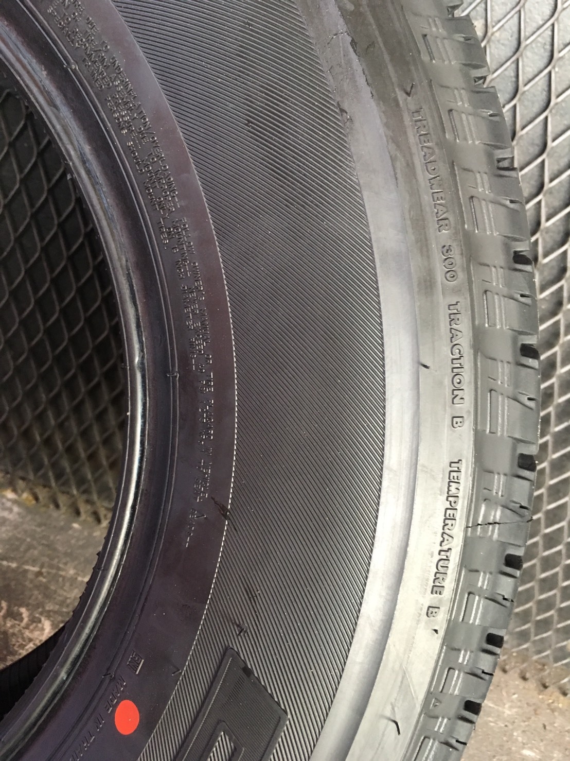 ยางใหม่ ปี19 BRIDGESTONE HT840 245/70-16 ราคาถูก