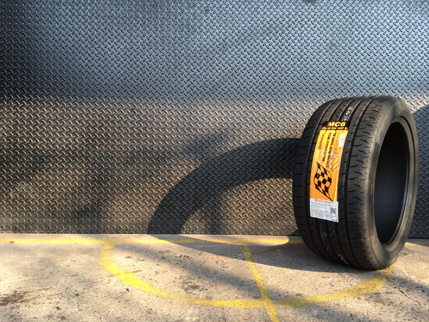 CONTINENTAL CONTACT MC6 275-40-19 เส้น 6800 ปี18 ปกติ 12000