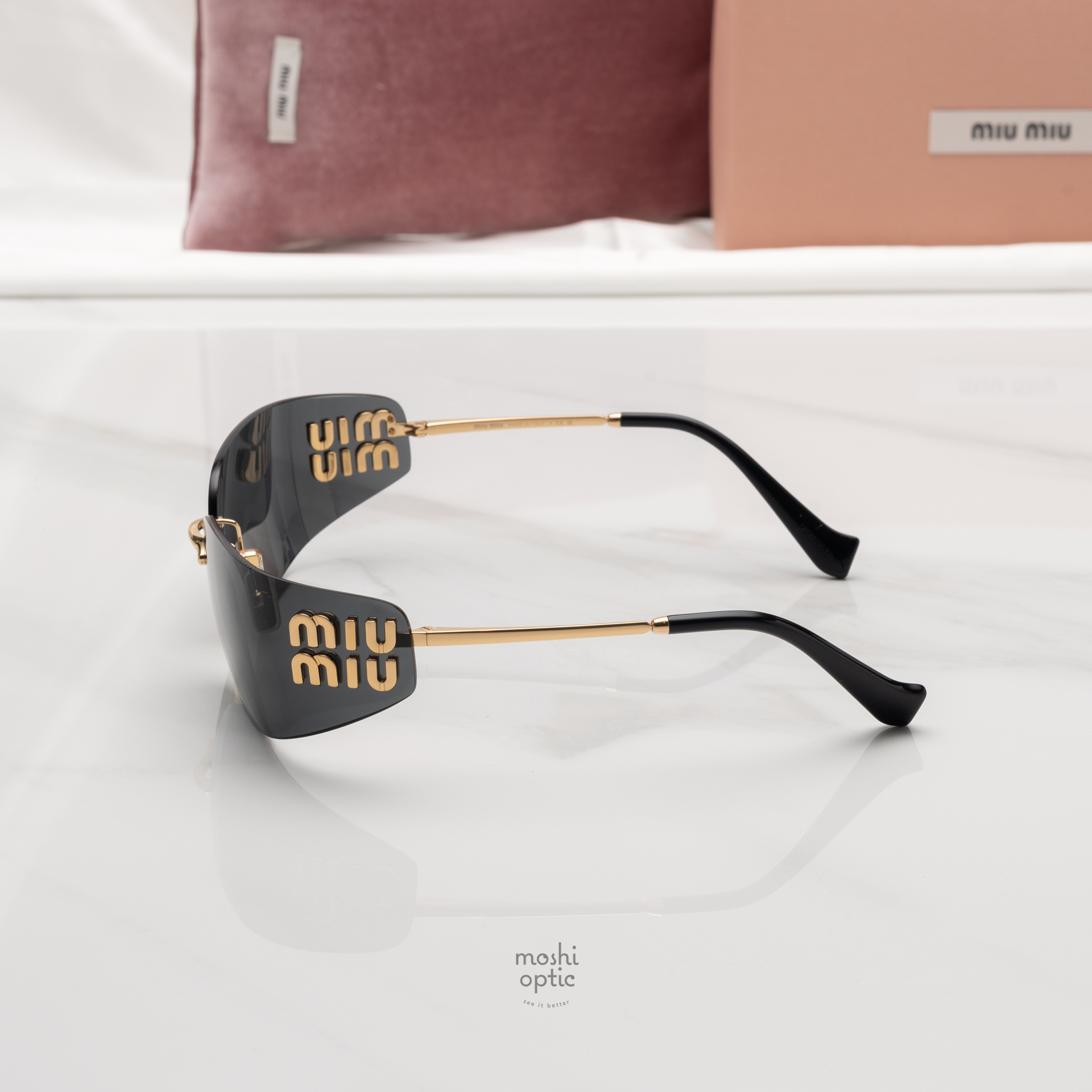 แว่นกันแดด Miu Miu MUA51S 5AK5S0 สำเนา