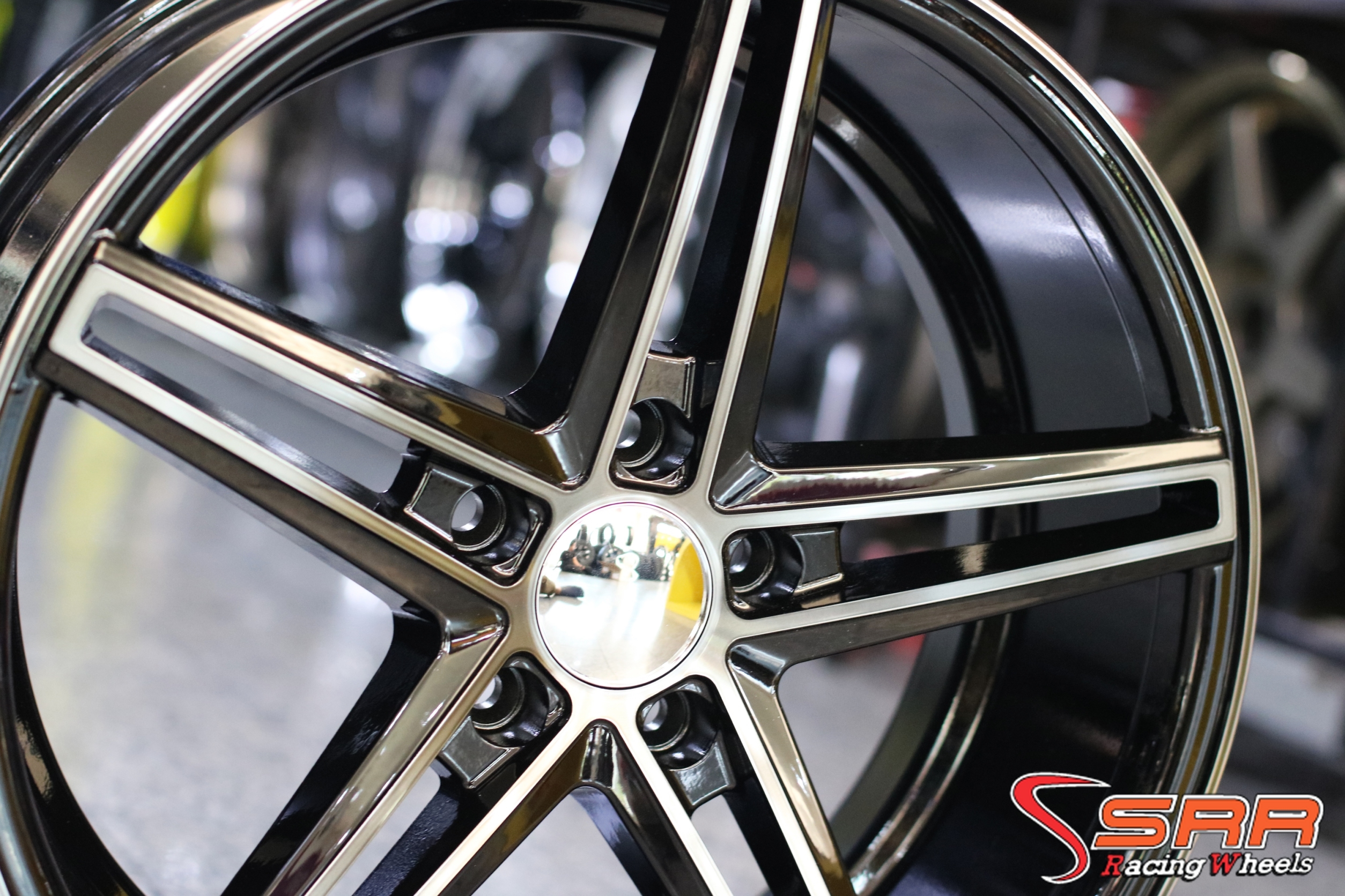 ล้อใหม่ VOSSEN CV5 ขอบ18 ใส่ได้ทั้งเก๋ง และกะบะ