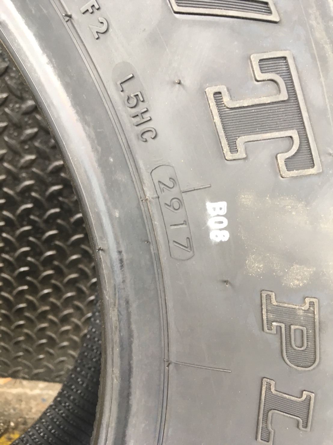 GT RADIAL SAVERO A/T PLUS 265-60-18 เส้น 6500 ซื้อ2แถม2