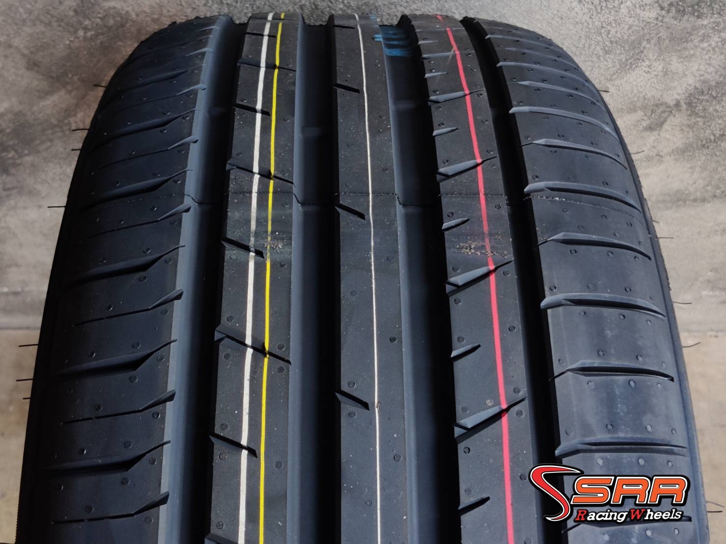 TOYO 255/40R21 PROXES SPORT SUV ปี2021 ราคาถูก