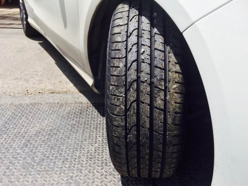 PIRELLI PZERO RFT 225/40-18 เส้น 12000 บาท ปกติ 15500 บาท