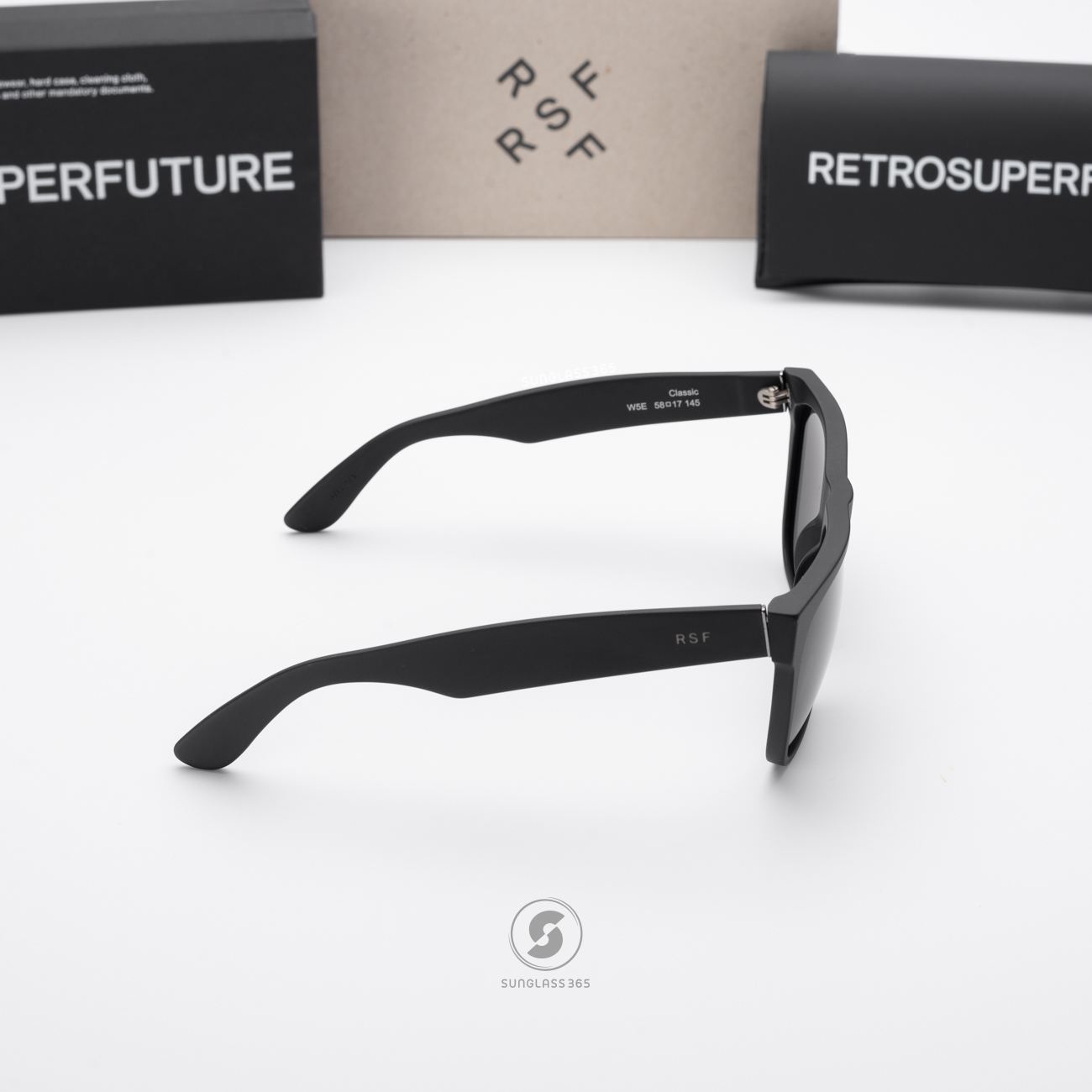 แว่นกันแดด SUPER SP W5E Classic Black Matte