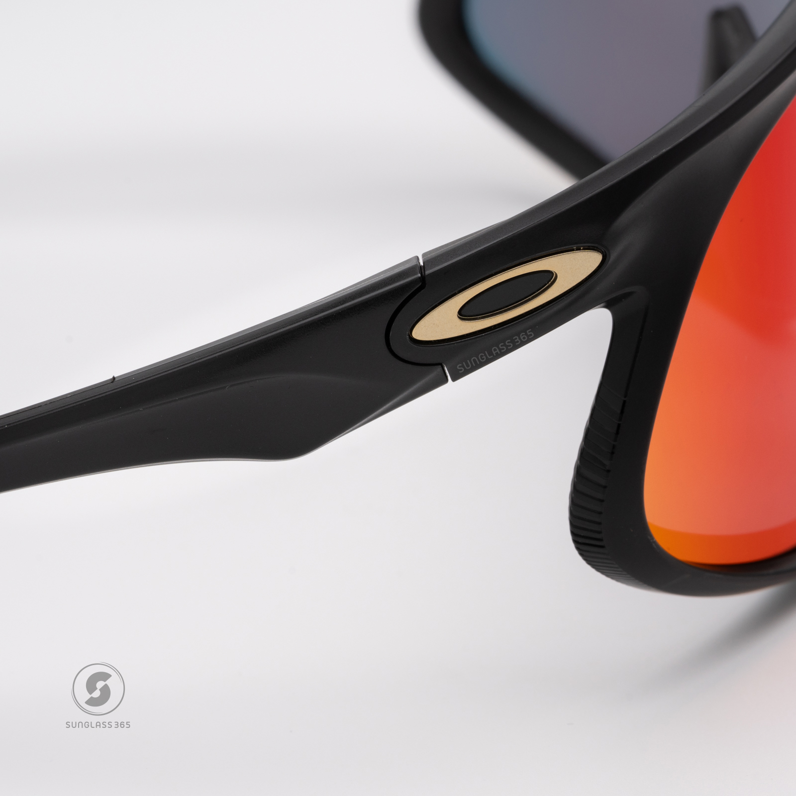 Oakley RSLV OO9484D-02 Matte Black Prizm Road