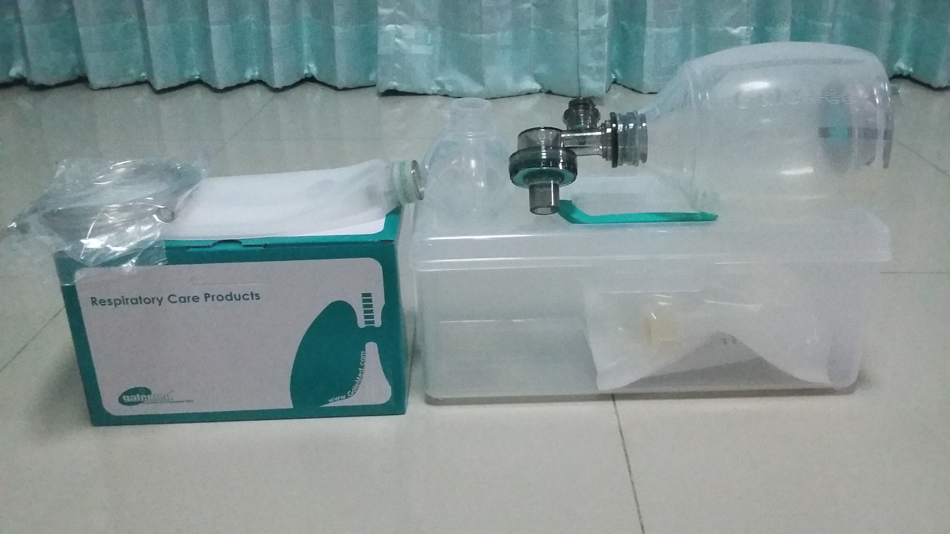 เครื่องช่วยหายใจมือบีบ ยี่ห้อ GaleMed รุ่น MR-100 plus (เด็กโต/ผู้ใหญ่)