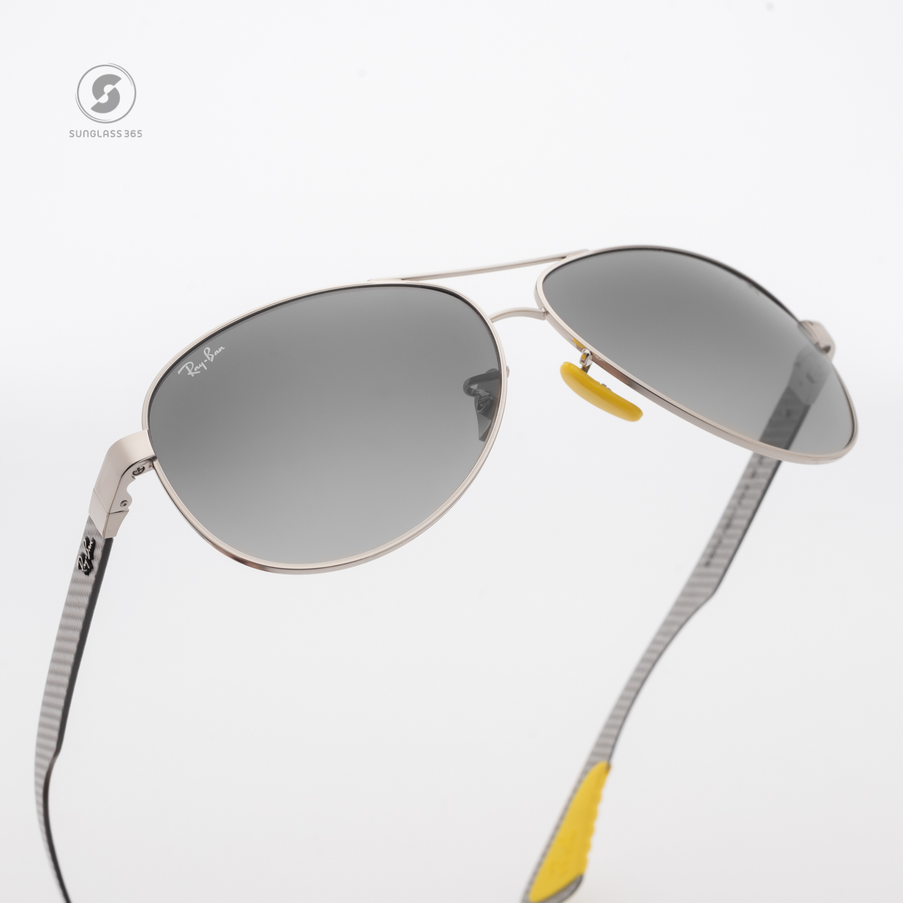 Ray-Ban RB8331M F08311 Ferrari Collection Silver Gradient