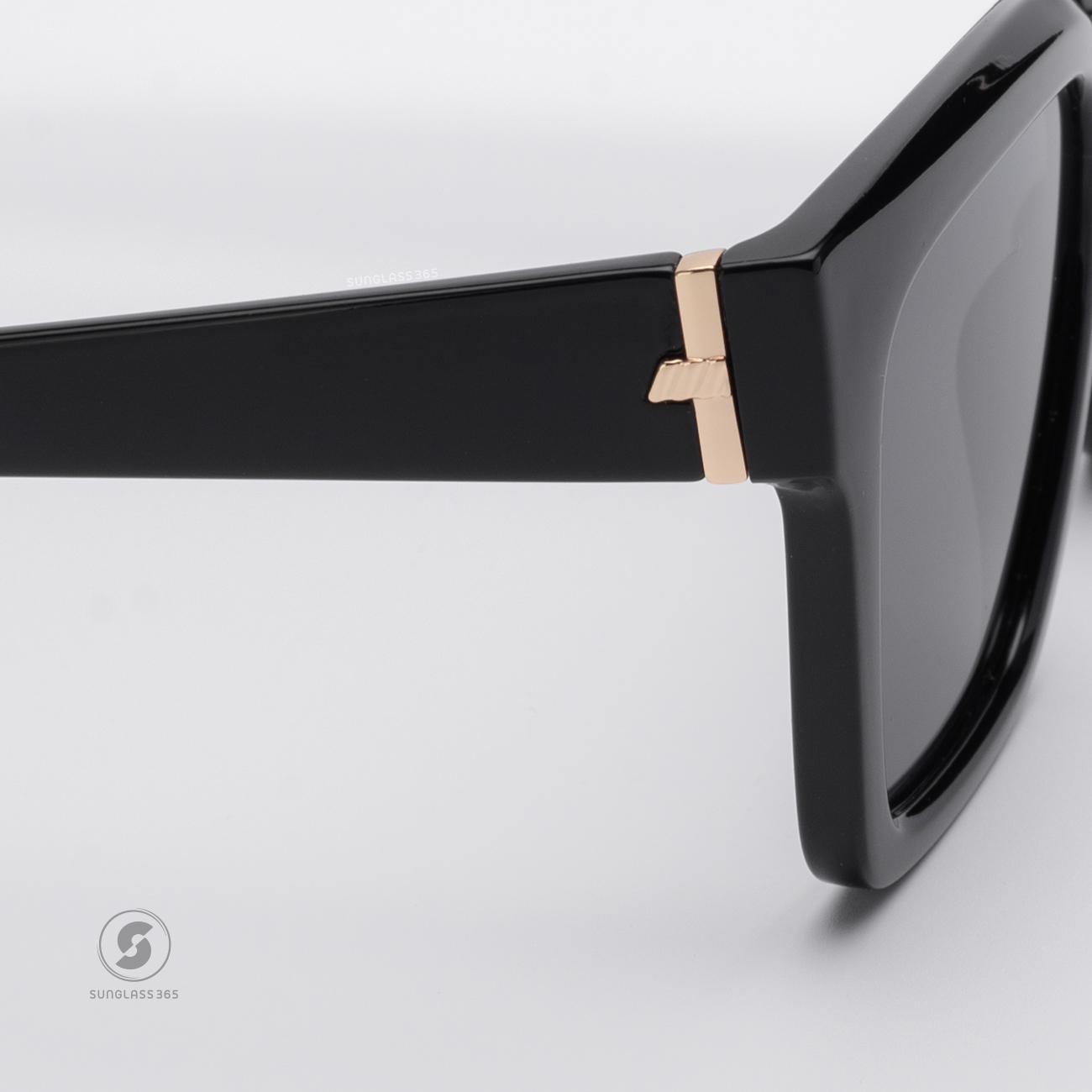 แว่นกันแดด Le Specs LSP2429708 TRAMPLER Black
