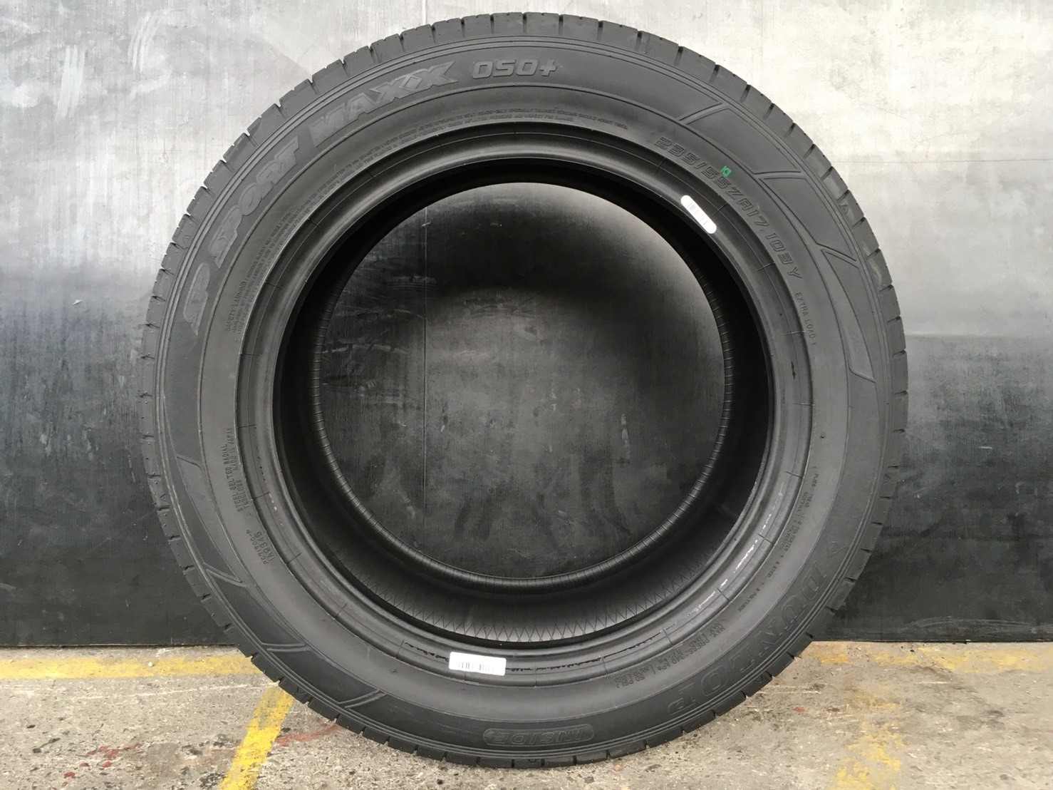 DUNLOP SPMAXX050 PLUS 235/55-17 >JP ปี18 เส้นละ 4900 ปกติ 7000