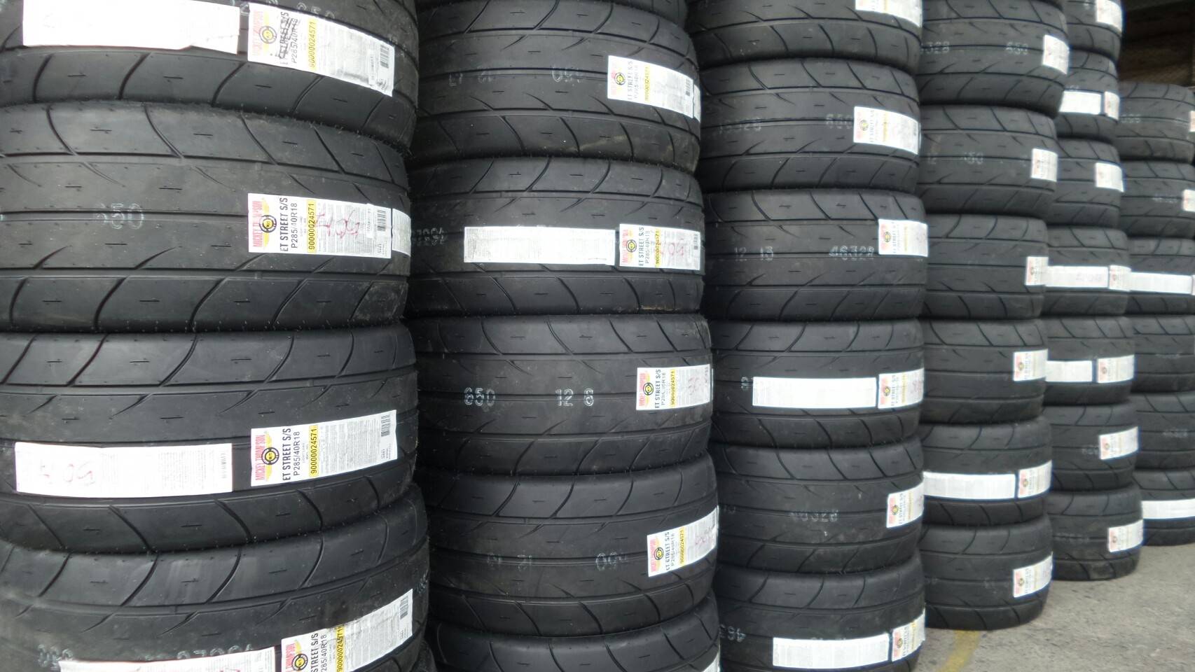 MICKEY THOMPSON ET STREET S/S 285/40-18 เทรดแว 00