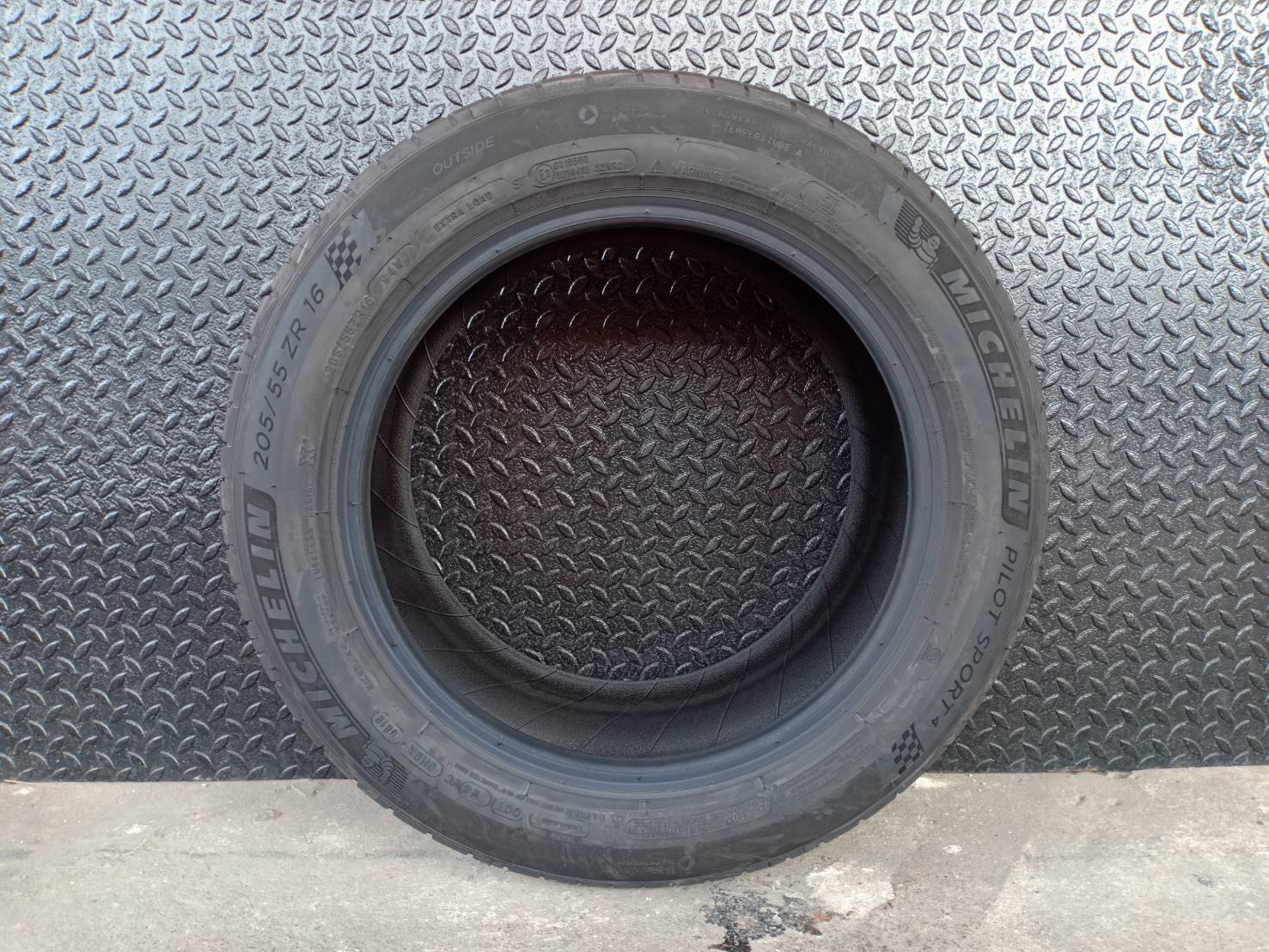 MICHELIN 205/55ZR16 PILOT SPORT 4ST ราคาส่ง