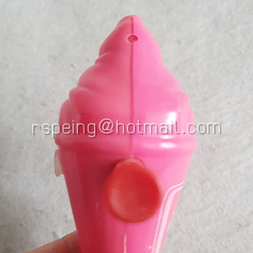 ปืนฉีดน้ำมินิทรงไอศกรีมโคนสีชมพู Wall's สุข 24 ชม.