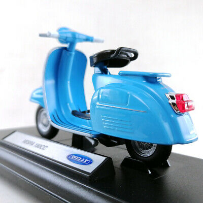 โมเดลรถ โมเดลรถยนต์ Vespa 1970 150cc น้ำเงิน 2