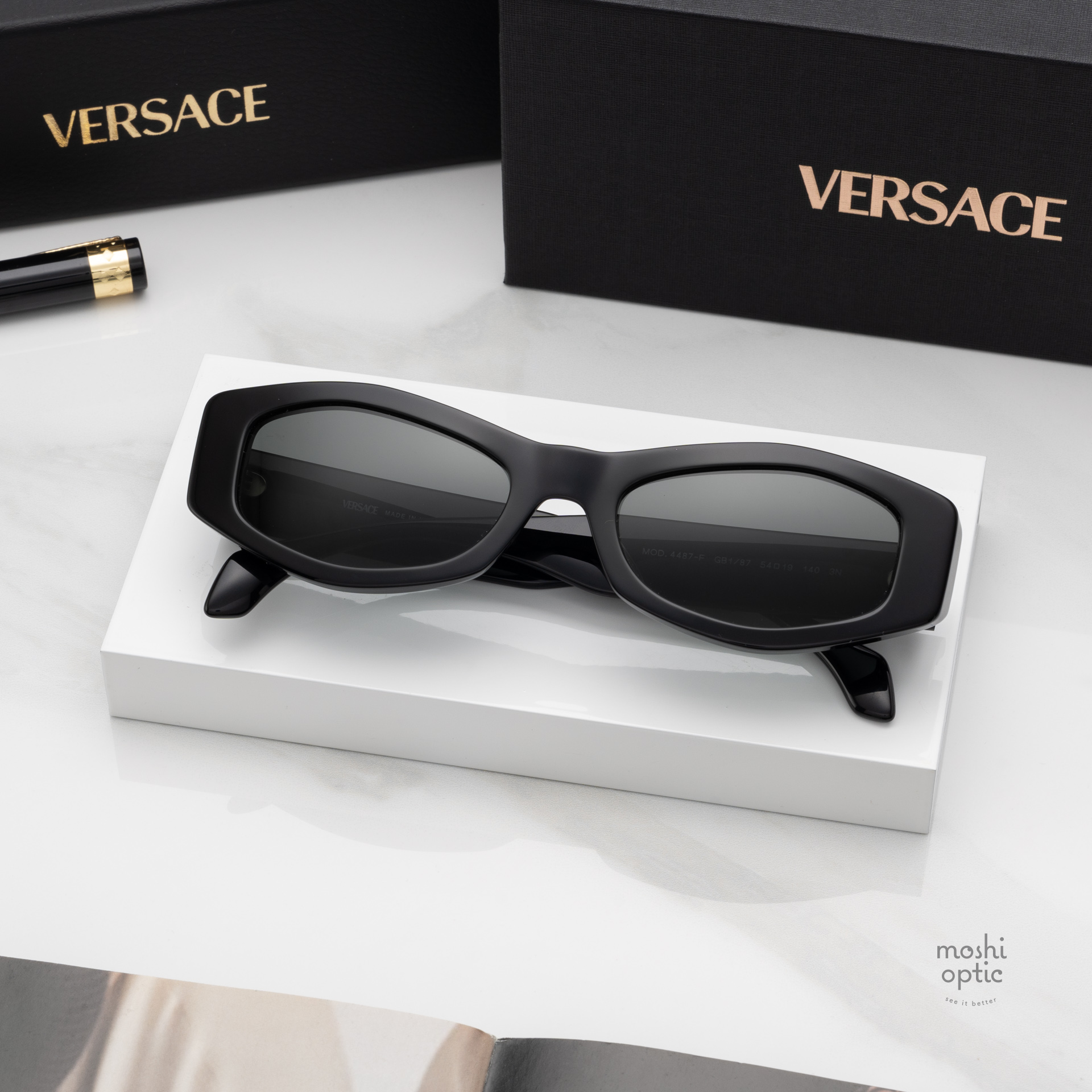 แว่นกันแดด Versace VE4487F GB1/87