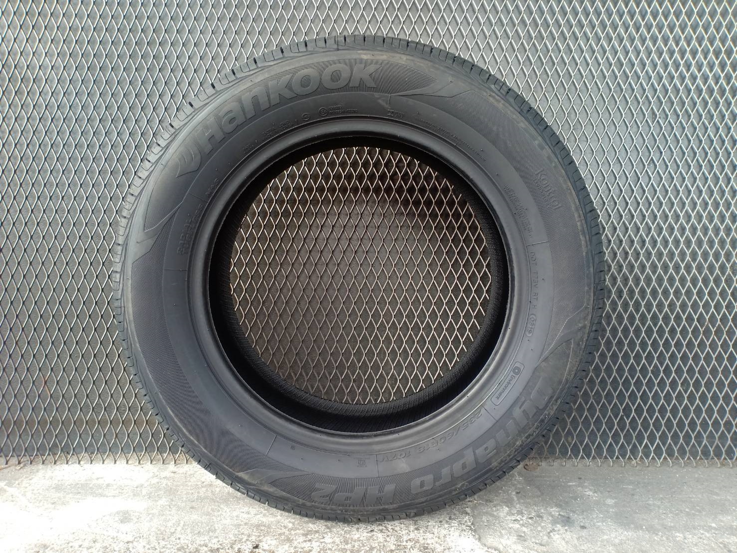 HANKOOK DYNAPRO HP2 (RA33) 235/60-17 เส้น 3500 ปี19 ปกติ 4500