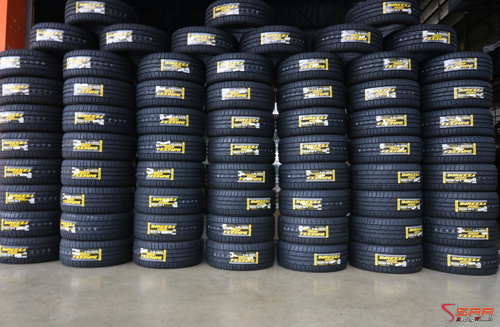 DUNLOP DZ102 235/40-18 ปี19 ราคาถูก