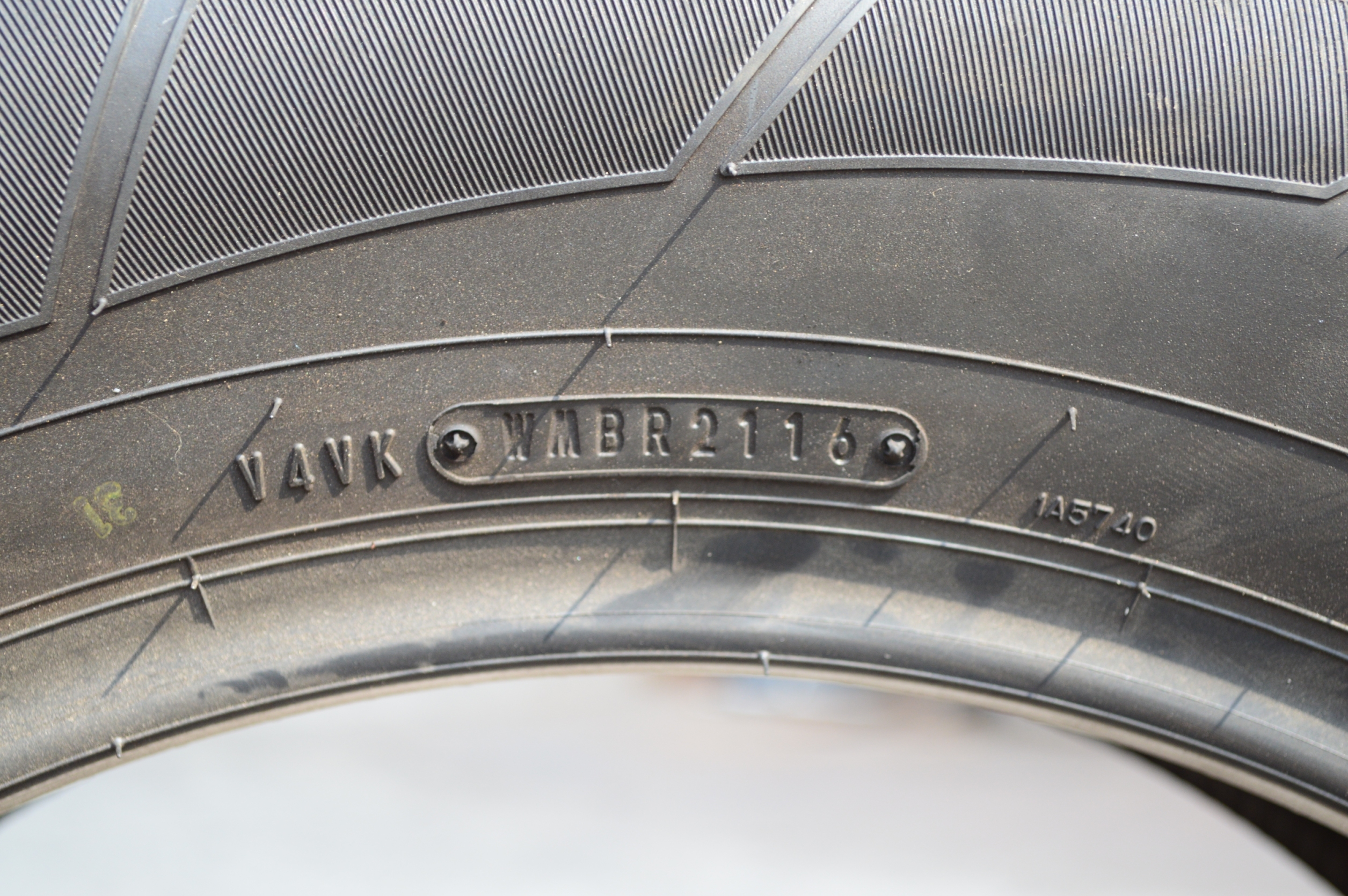 DUNLOP SP SPORT MAXX050+ 235/65R18 ปี16 ขาย 4500 ปกติ 9800