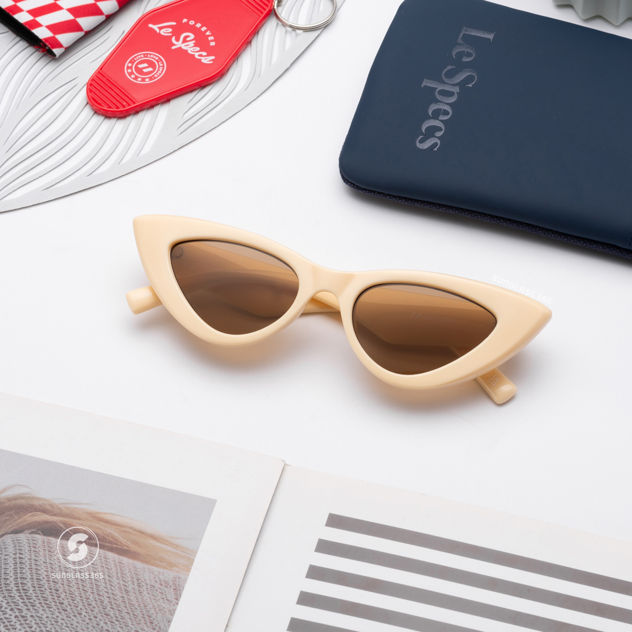 แว่นกันแดด Le Specs LSP2452327 HYPNOSIS Ivory