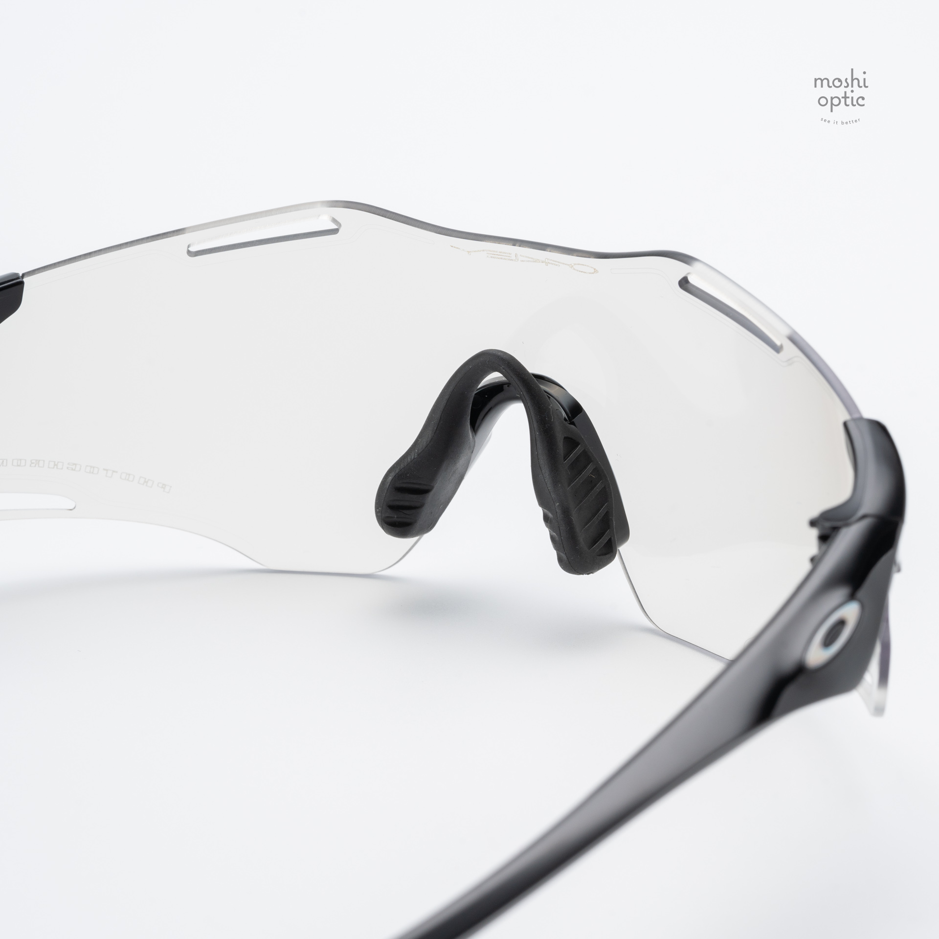 Oakley OO9512D-06 Cybr Zero Polished Black Clear to Black Iridium Photochromic