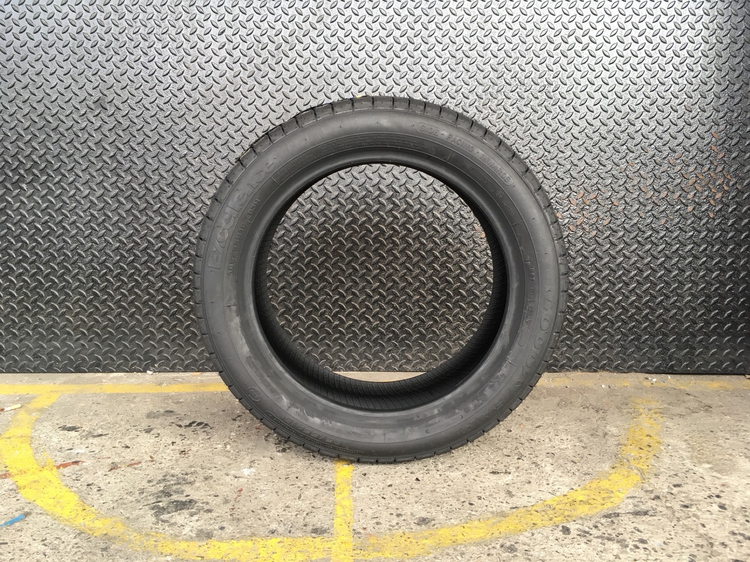 GOODYEAR EXCELLENCE 185-55-16 เส้น 2750 ปี18