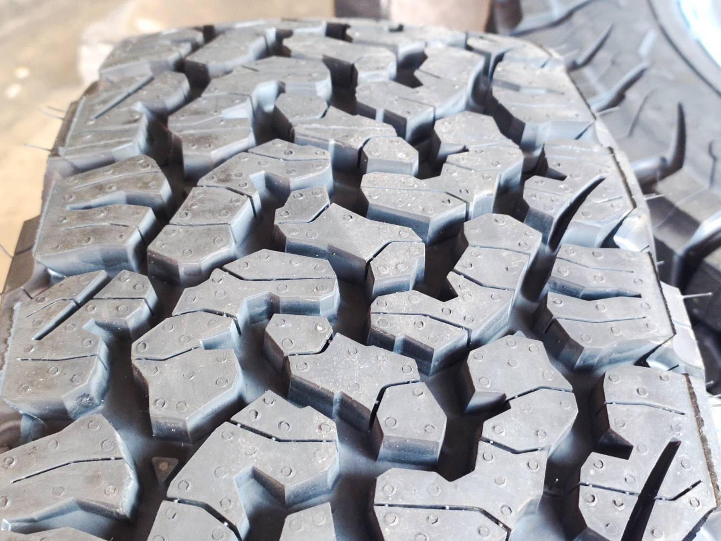 BFGOODRICH ATKO2 235/85R16