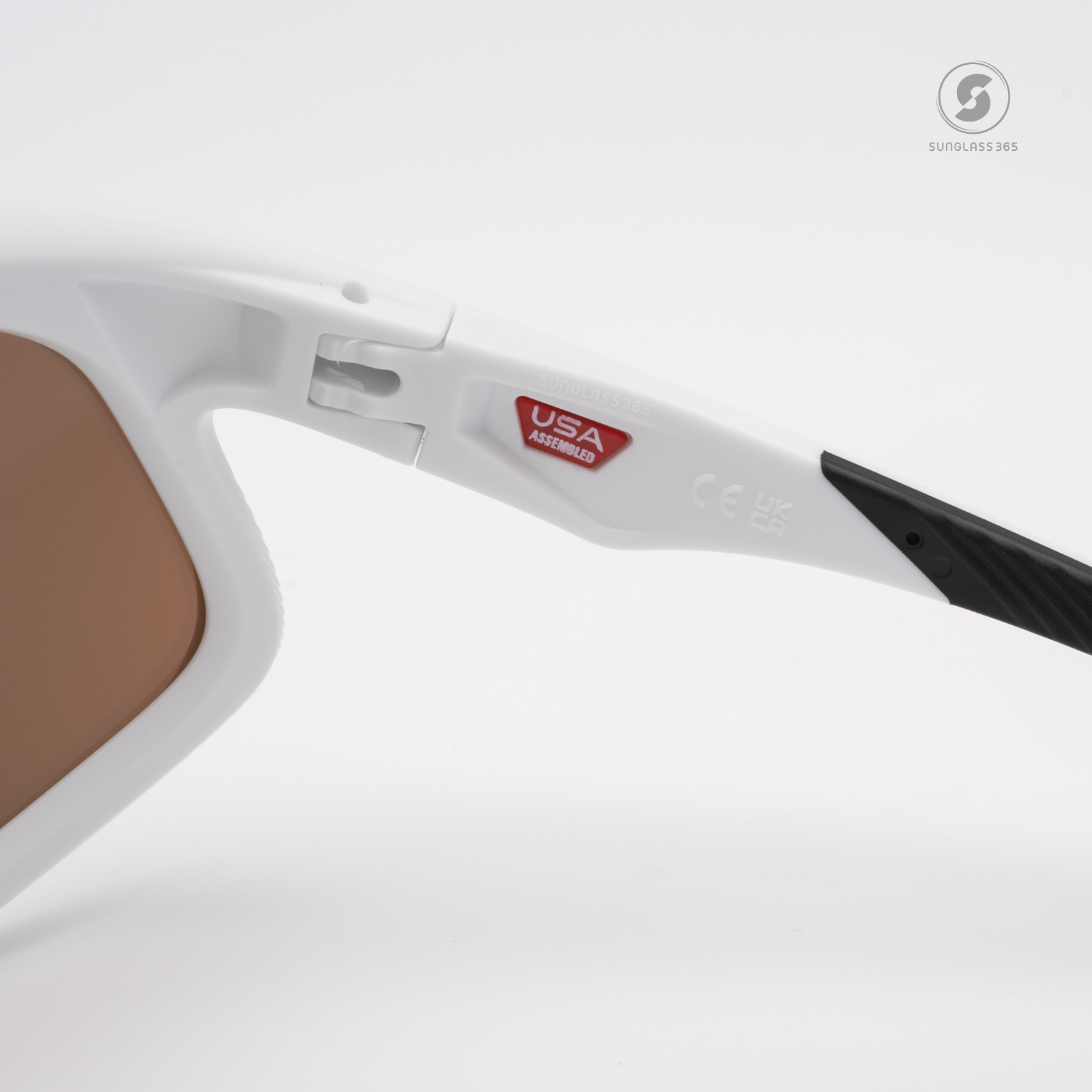 Oakley RSLV OO9484D-04 Matte White Prizm 24K