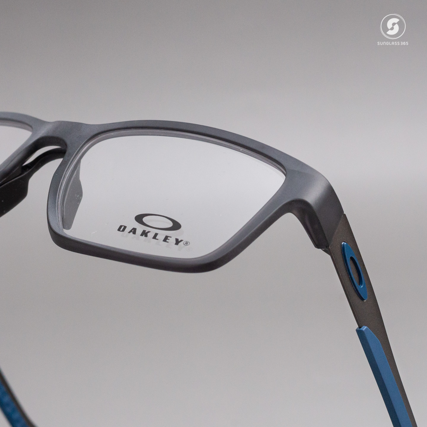 Oakley Metalink OX8153-07 Satin Grey Smoke