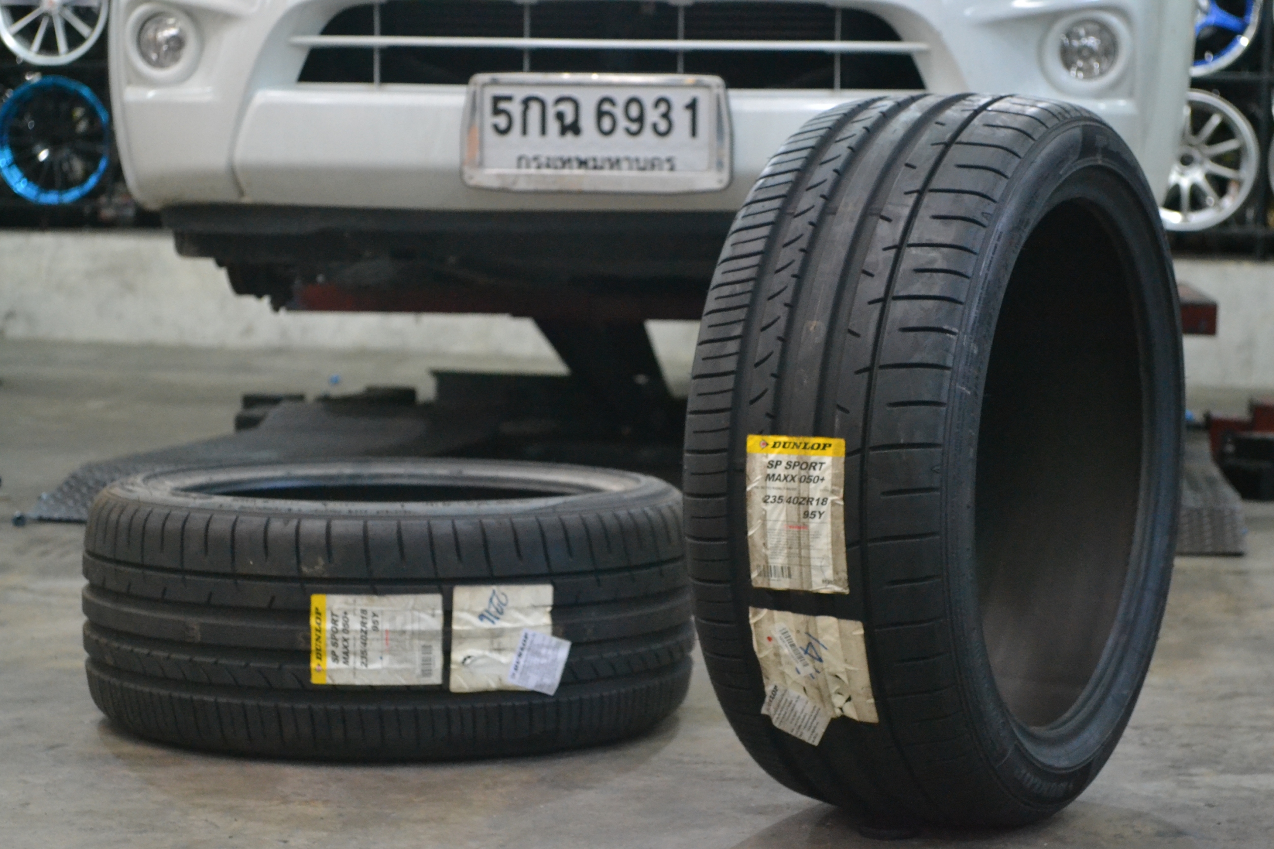 DUNLOP SP SPORT MAXX050+ 235/40R18 ขาย 3750 ปกติ 9000