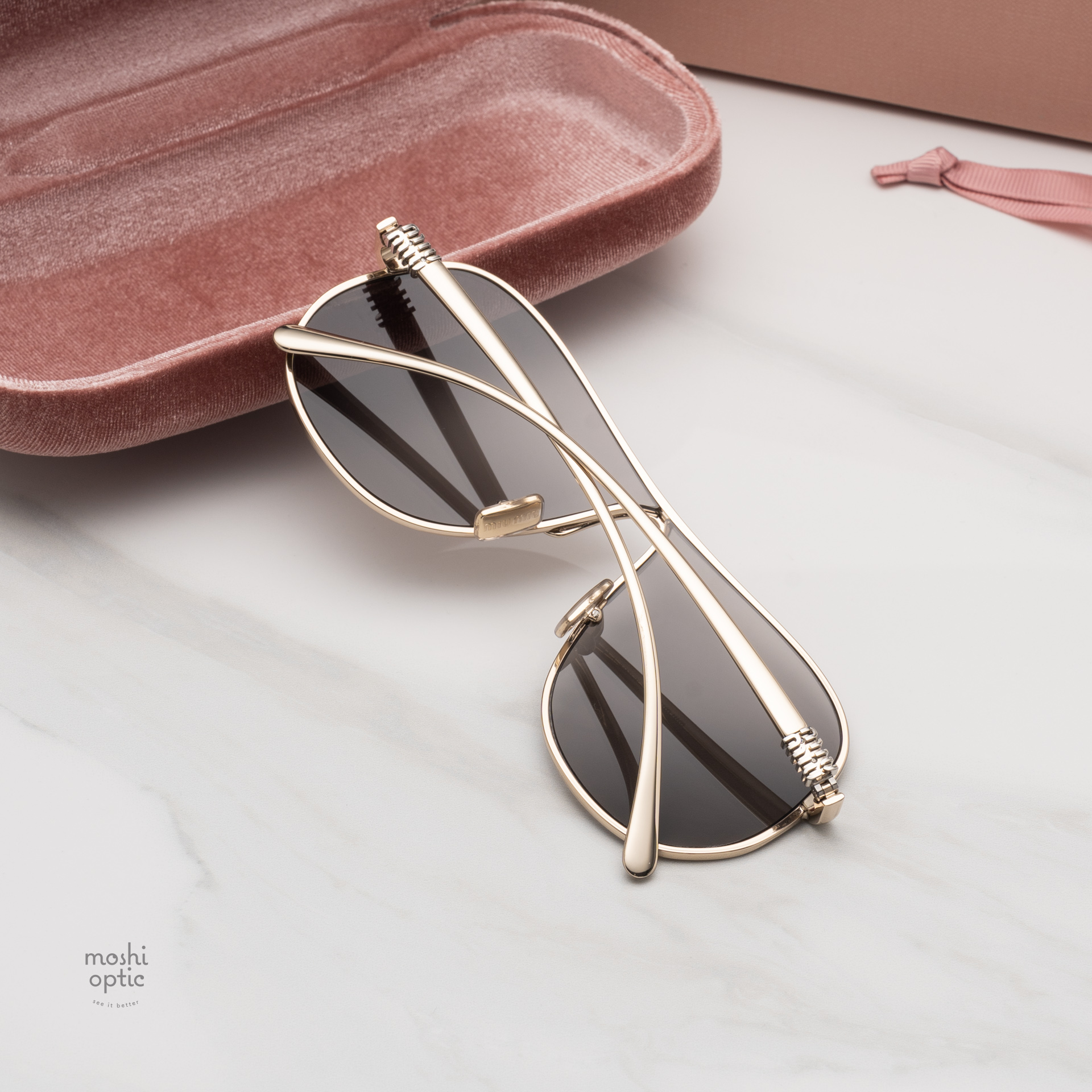 แว่นกันแดด Miu Miu MUA56S ZVN80Q