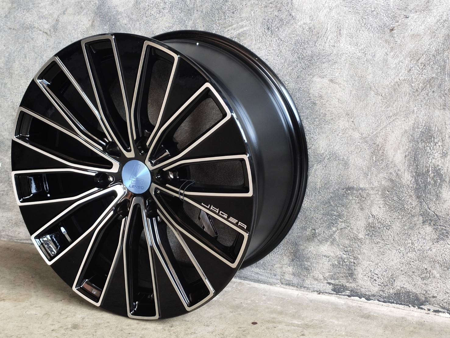 MAJETSTY JAGER-ENIGMA 18X8.5 6H130 ต้องการส่วนลดราคาพิเศษ กรุณาสอบถาม