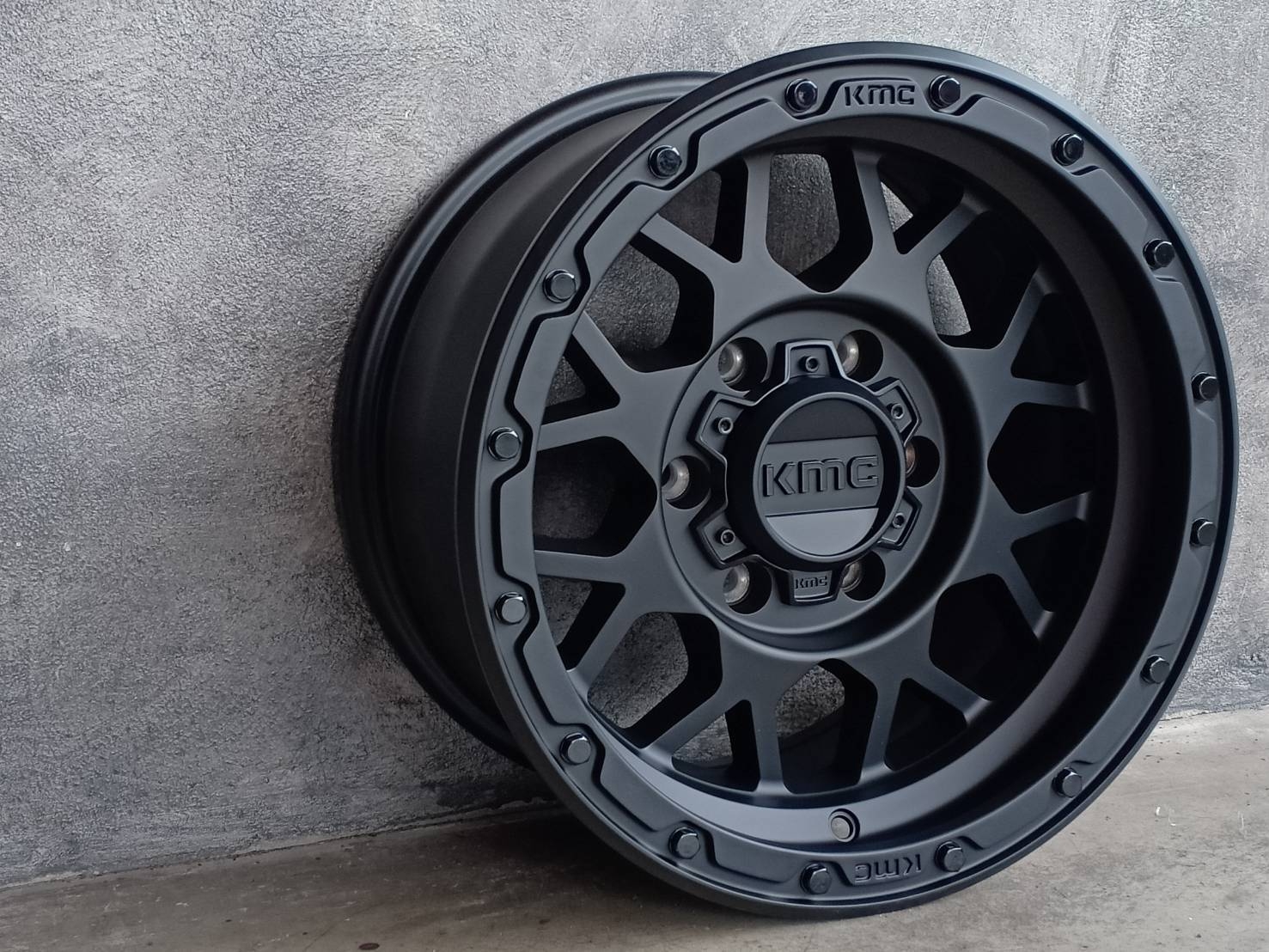 KM535 16X8 6X139.7 -6 106.25 M-BLK