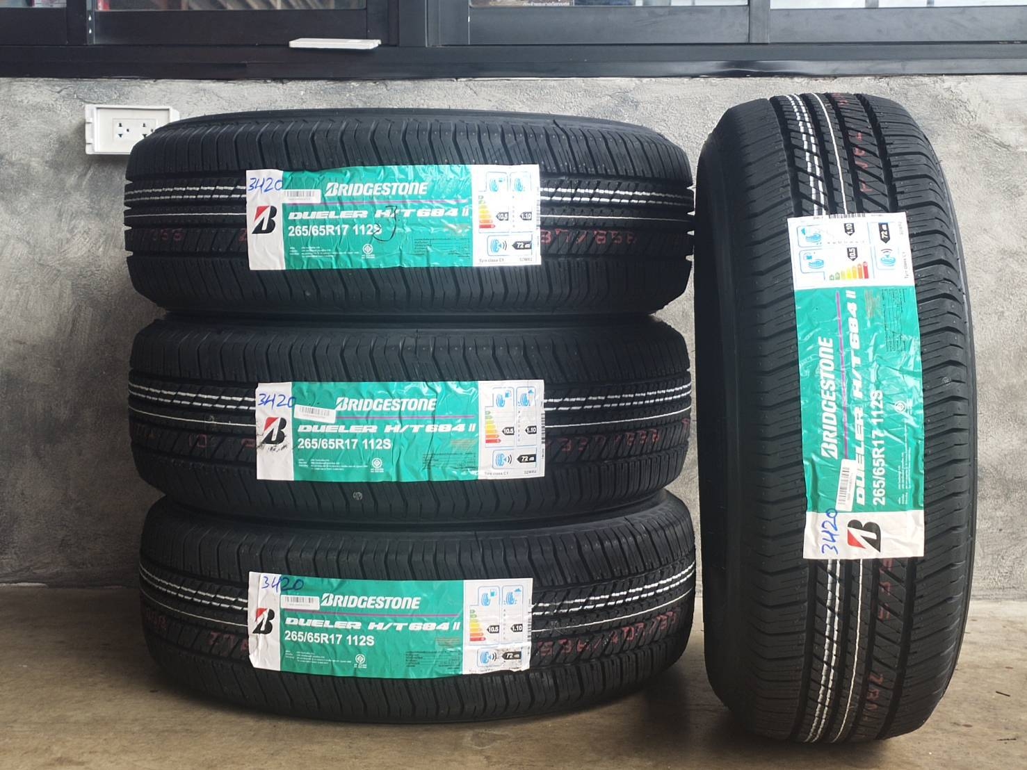 BRIDGESTONE HT684II 265/65R17