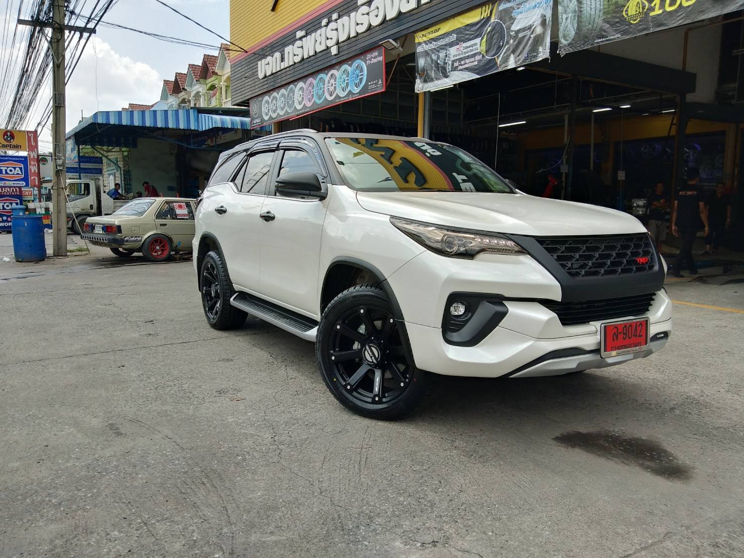 ล้อแท้ MICKEY THOMPSON ROUSH ขอบ20