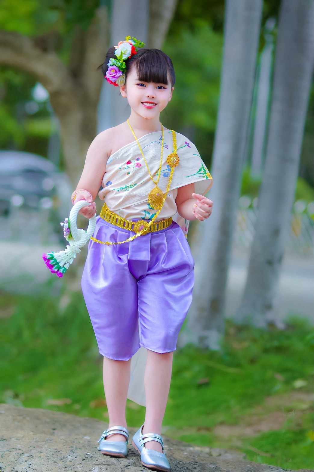 ชุดไทยเด็กผู้หญิง สไบผ้าพิมพ์ดอกไม้ ไม่รวมเครื่องประดับ