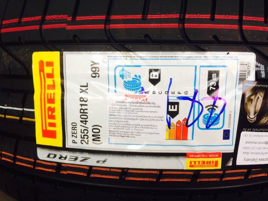 PIRELLI PZERO MO 255/40-18 ขาย 13800 ปี17
