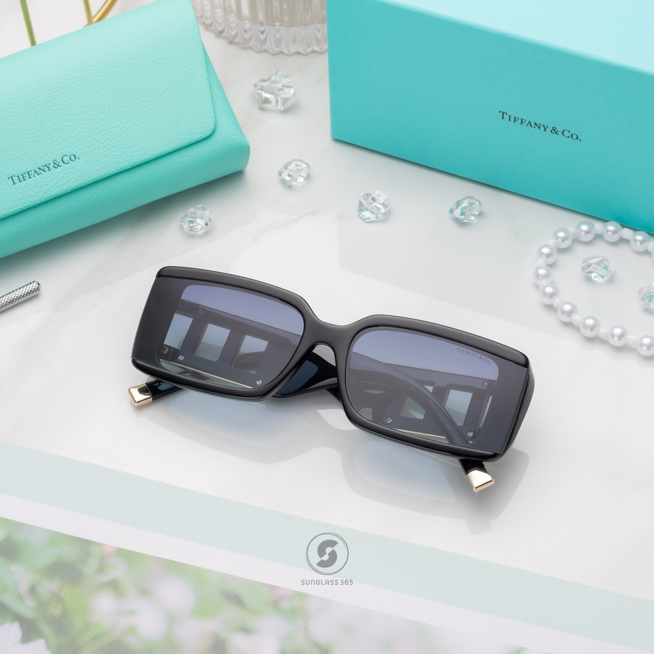 แว่นกันแดด TIFFANY & Co. TF4197 80019S