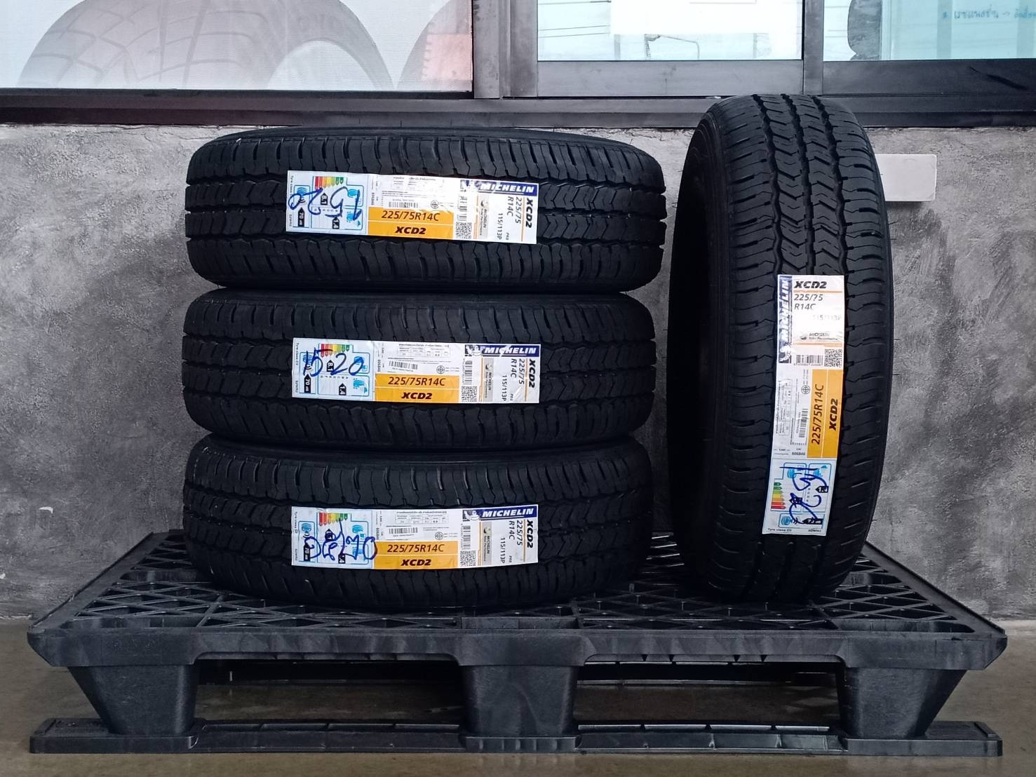 MICHELIN 225/75R14 XCD2 115/113P 8PR MADE IN THAILAND