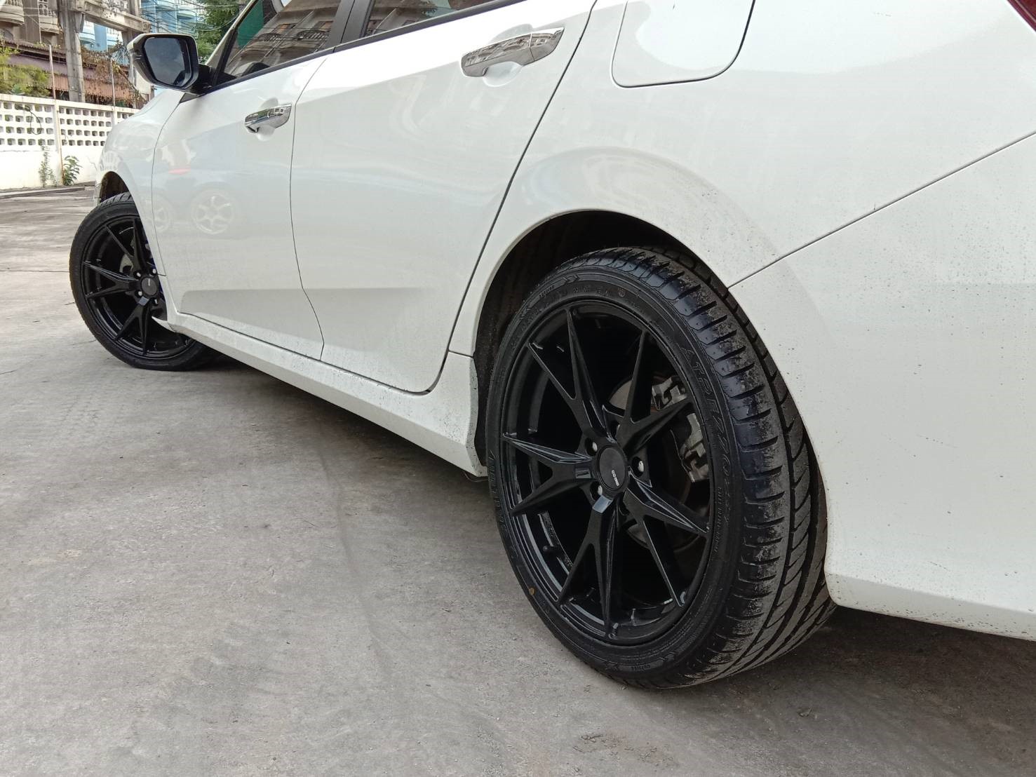 ล้อแท้ ENKEI PHOENIX ขอบ18 พร้อมยาง ชุด 29000 ปกติ 39000