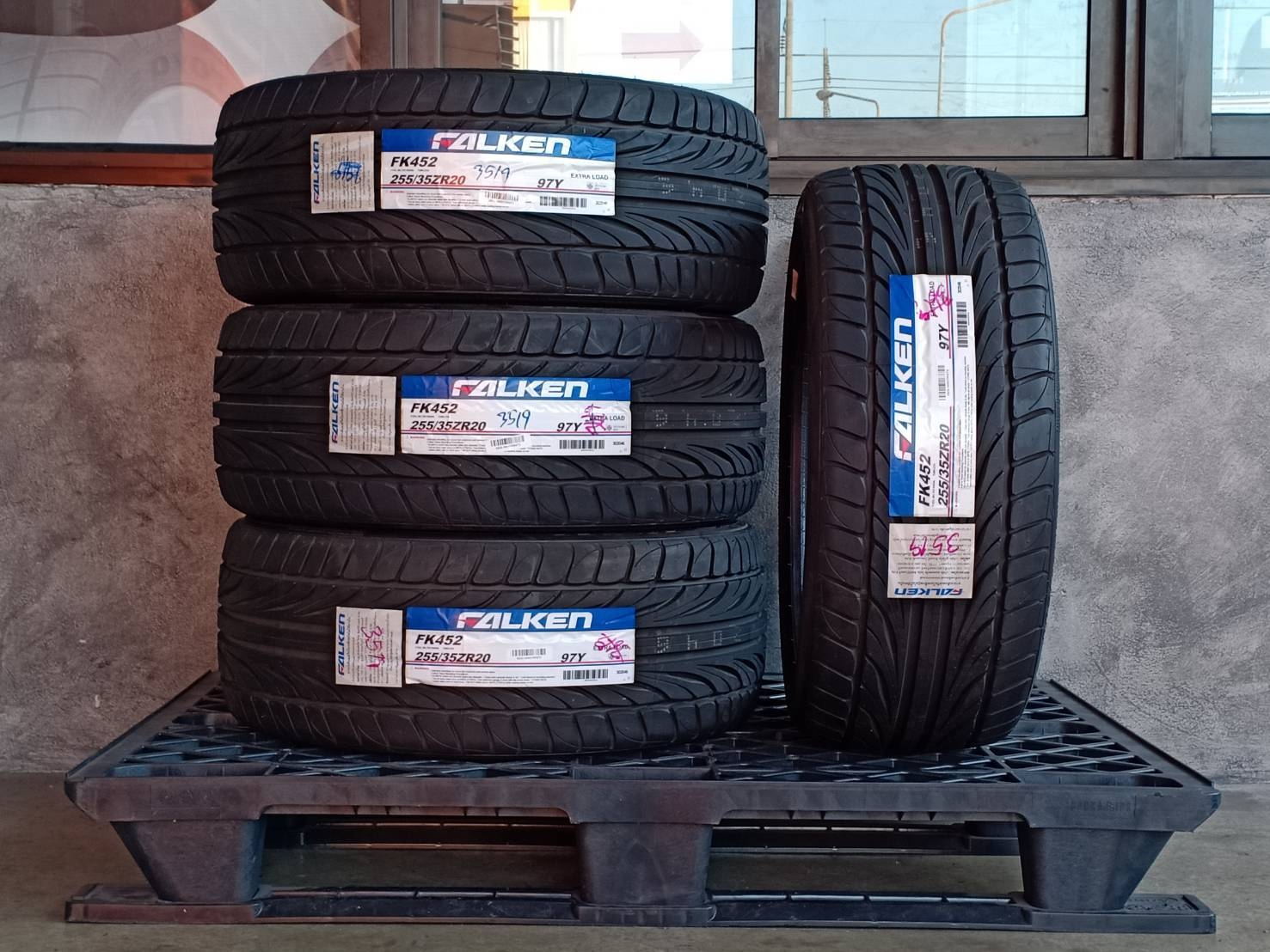 FALKEN 255/35ZR20 FK452 97Y MADE IN THAILAND