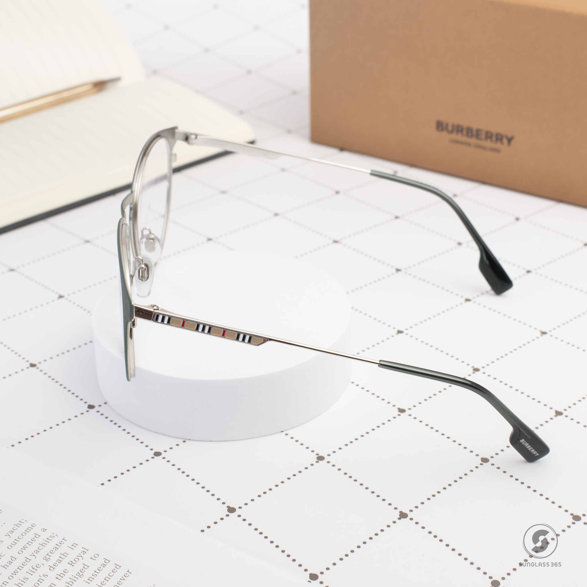 BURBERRY YORK BE1360 1327 Green