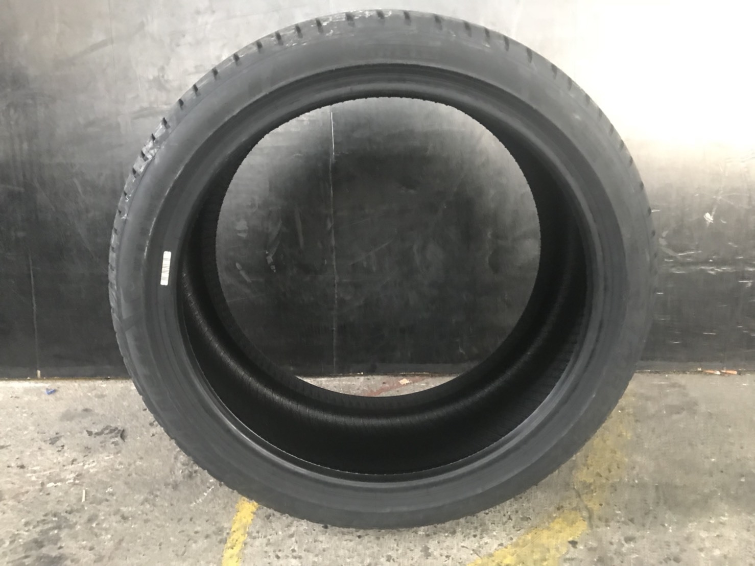 PIRELLI DRAGONSPORT 255/35-19 ราคาส่ง