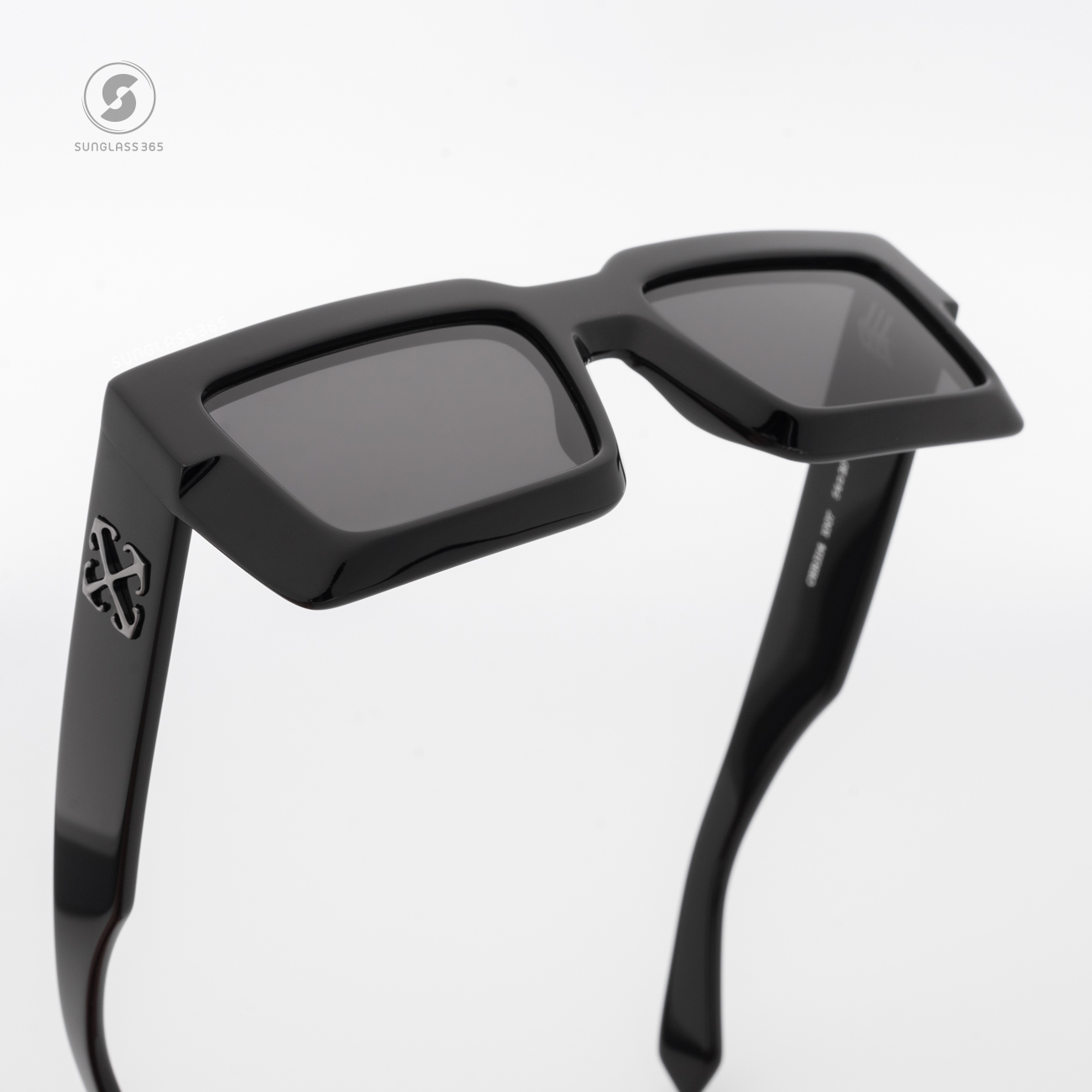 แว่นกันแดด Off-White OERI114 1007