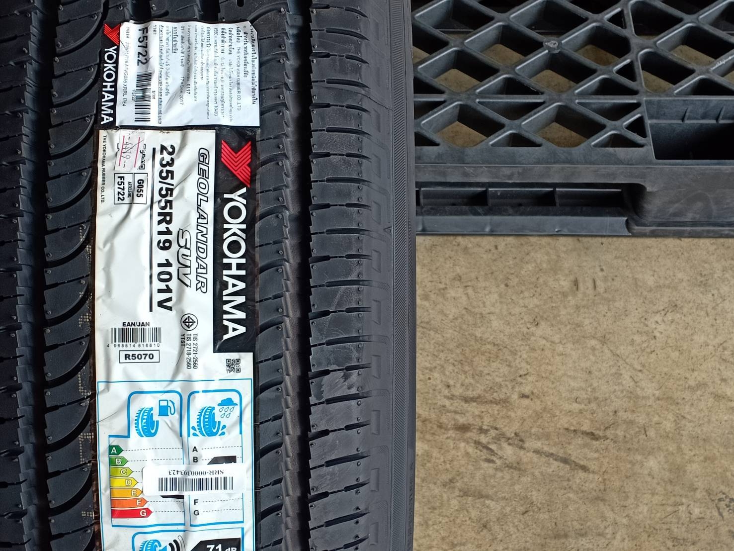 YOKOHAMA 235/55R19 GEOLANDAR SUV G055ต้องการส่วนลดราคาพิเศษ กรุณาสอบถาม